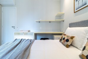Ferros/tábuas de passar roupa, Wi-Fi de cortesia, roupa de cama