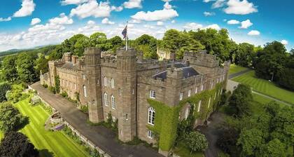 Cozy 2 Bed Townhouse in the Heart of Historic Perth. Full of Charm