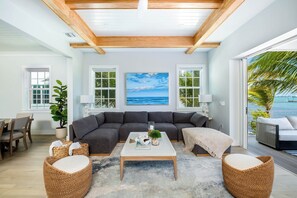 Smart TV, chimenea y tenis de mesa 