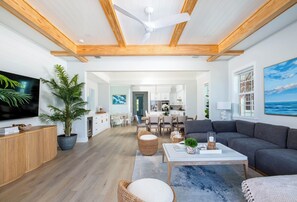 Smart TV, fireplace, table tennis