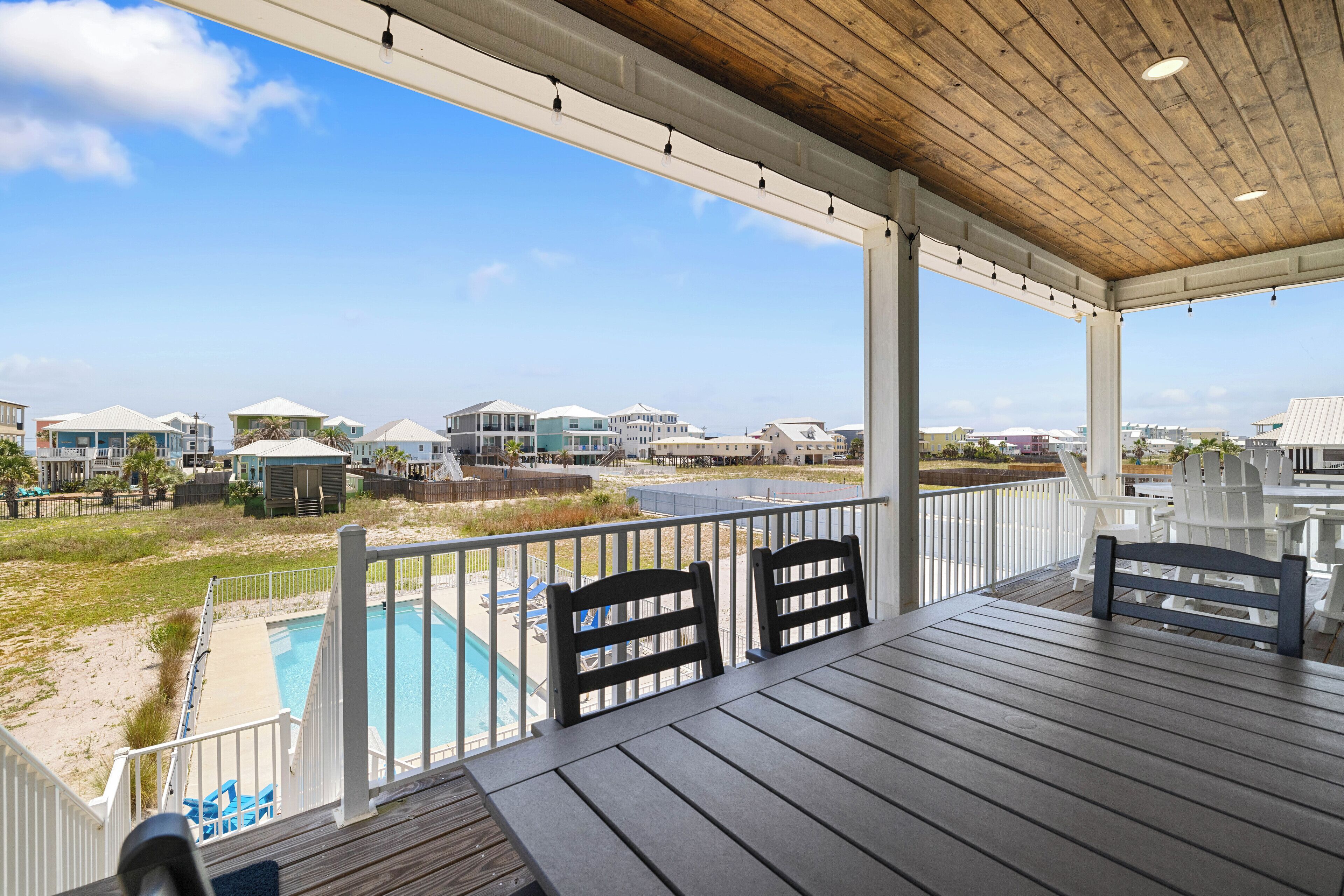 屋外ダイニングエリア