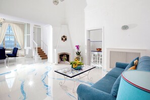 TV connectée, cheminée