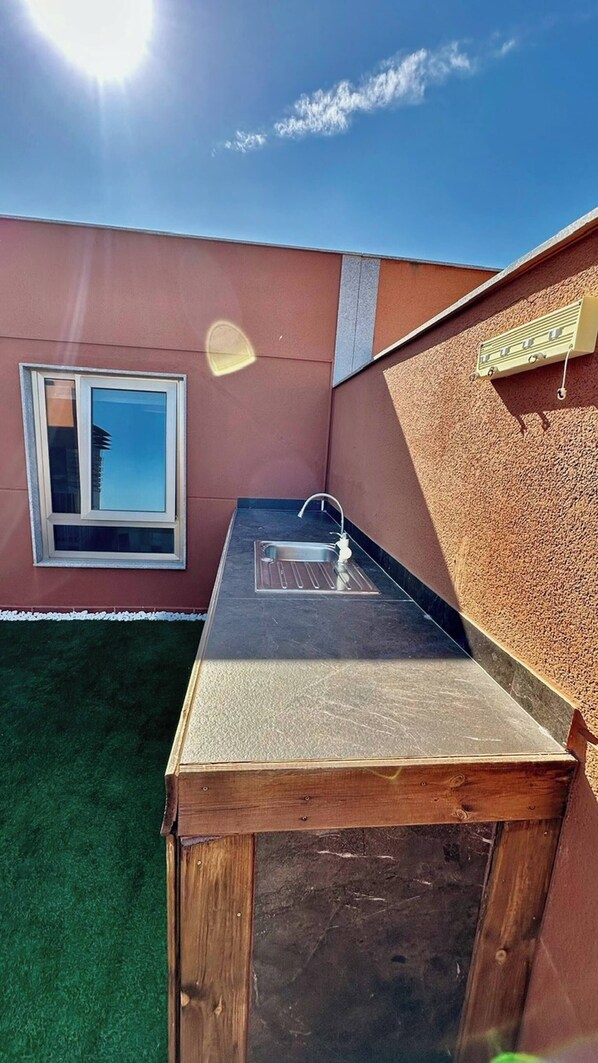 Apartment, 3 Schlafzimmer, Balkon, Stadtblick | Unterkunftsgelände