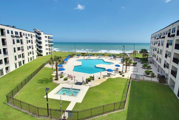 Innenpool, Außenpool