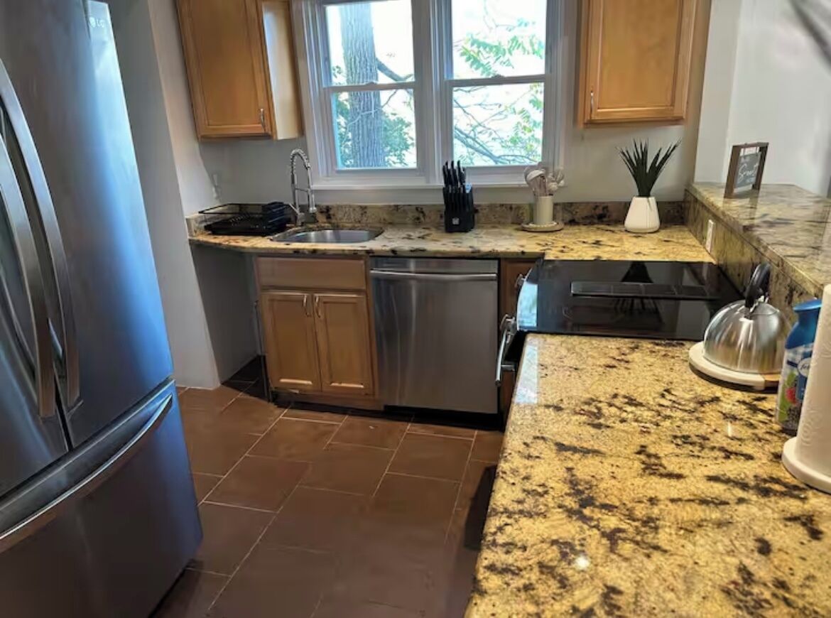 Mikrowelle, Ofen, Herdplatte, Geschirrspüler