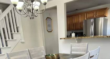 Cozy Cape Cod in lovely Allentown with modern amenities