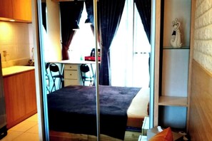 1 bedroom, iron/ironing board, WiFi, bed sheets