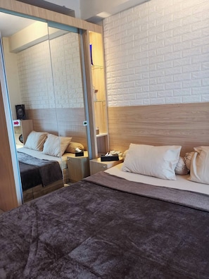 1 chambre, fer et planche à repasser, Wi-Fi, draps fournis