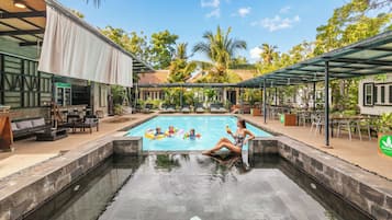 Piscina externa