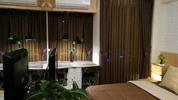 1 habitación, escritorio, tabla de planchar con plancha y wifi gratis