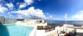 Beach Front  2 rooms villa Roatan