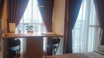 1 bedroom, desk, iron/ironing board, free WiFi