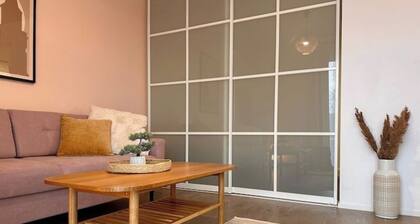 Serene & Stylish 5★ Getaway in Central Turku – King Bed, Cozy & Prime Location