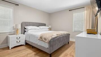 3 chambres, fer et planche Ă repasser, Wi-Fi, draps fournis