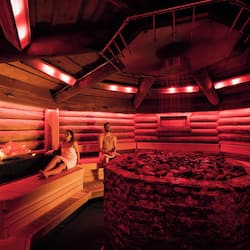 Sauna, Whirlpool, Dampfbad, Thermalbad/Mineralquelle, Körperbehandlungen