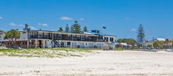 Pacific Waves - Pet Friendly Original Beach House