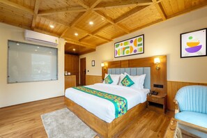 Deluxe Double Room | Iron/ironing board - Treebo Premium The Takey'S, Mall Road (Manali)