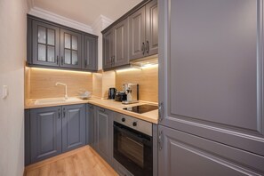 Oven, dishwasher, toaster