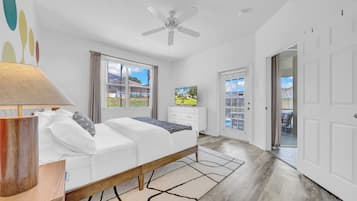 4 bedrooms, desk, iron/ironing board, travel cot