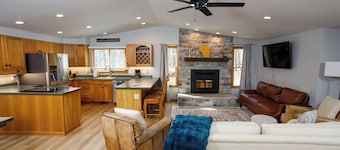 Private Home in Egg Harbor-Sleeps 13 with Fire pit
