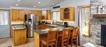 Private Home in Egg Harbor-Sleeps 13 with Fire pit
