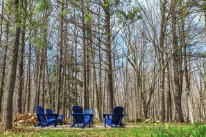 Property grounds - Private Home in Egg Harbor-Fire Pit and Fire Place (Egg Harbor)