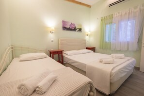 2 bedrooms, iron/ironing board, internet, bed sheets