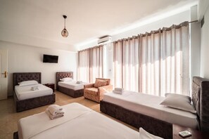 Quadruple Room, Sea View | Free WiFi - Alnes Hotel (Sarande)