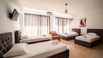 Quadruple Room, Sea View | Free WiFi