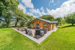 Exterior - 2 Bed in Fairy Cross (oc-l32198) (Fairy Cross)
