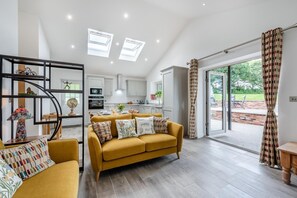 TV - 2 Bed in Fairy Cross (oc-l32198) (Fairy Cross)