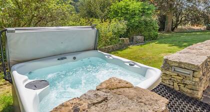 Holcombe House - Five Bedroom House, Sleeps 11