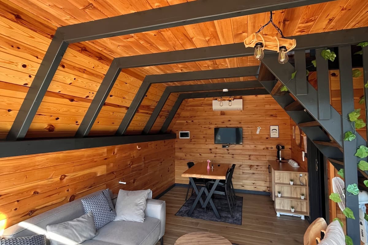 Deluxe Bungalow, Balcony, Mountain View | 1 bedroom, laptop workspace, free WiFi