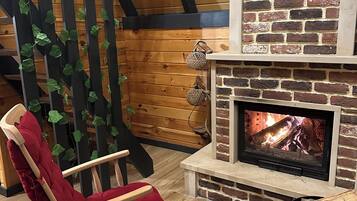 Luxury-Bungalow, Balkon, Talblick | 1 Schlafzimmer, laptopgeeigneter Arbeitsplatz, kostenloses WLAN