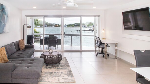 Luxury Townhome, Villa 232C | Living area
