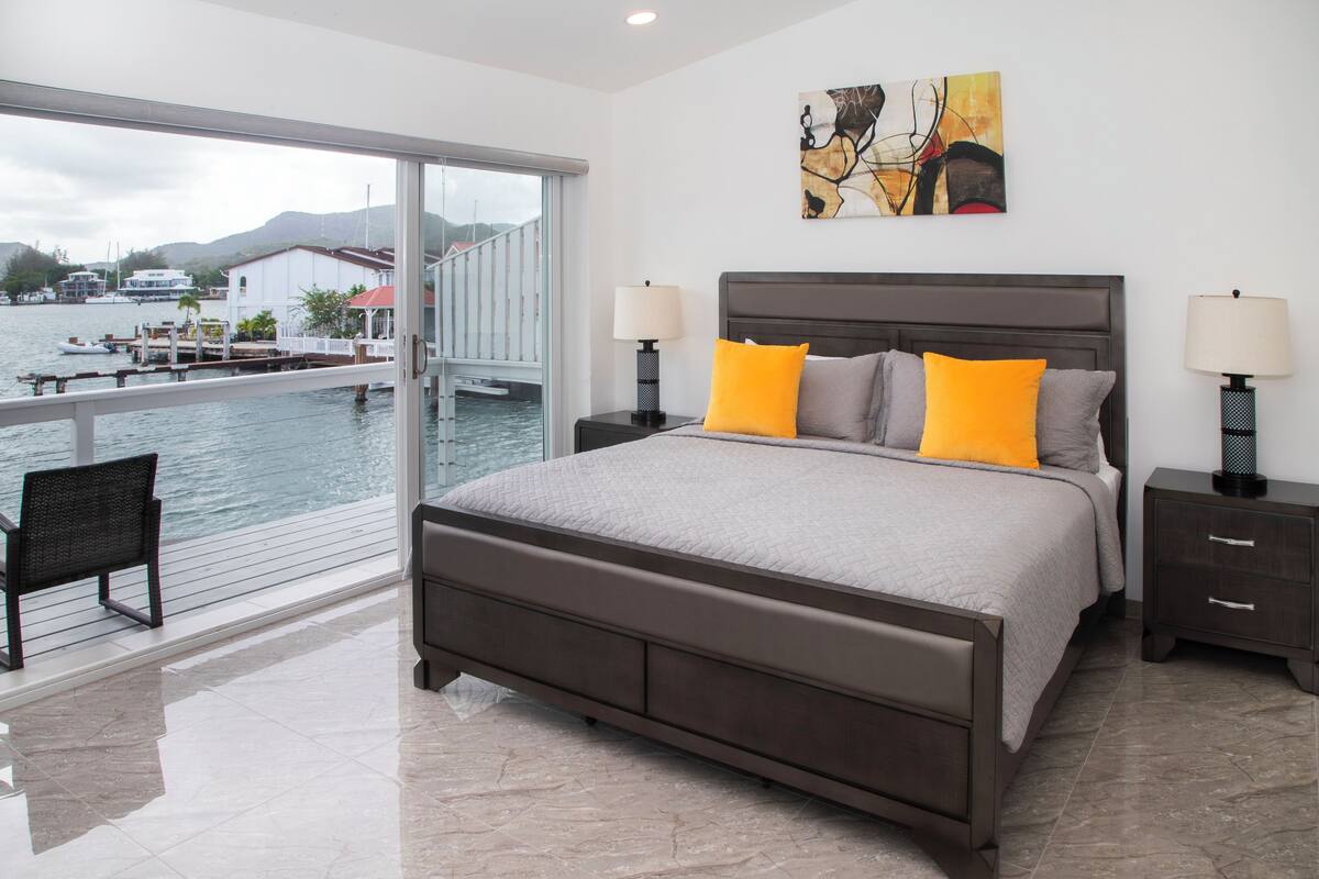 Luxury Townhome, Villa 232B