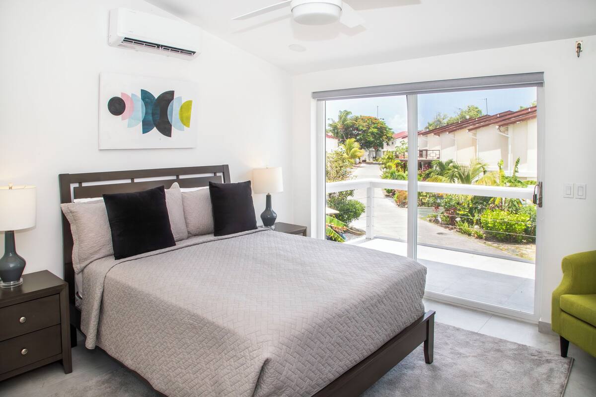 Luxury Apartment, 232G Upper Level | In-room safe, individually decorated, individually furnished