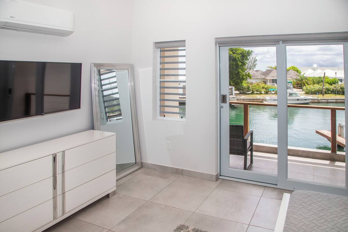 Superior Townhome, Villa 246E | In-room safe, individually decorated, individually furnished