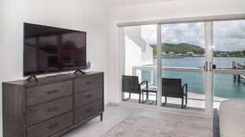 Luxury Townhome, Villa 232F | In-room safe, individually decorated, individually furnished