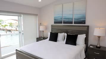 Luxury Townhome, Villa 232D | In-room safe, individually decorated, individually furnished