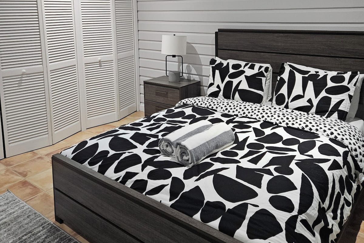 Deluxe Apartment, 216A Lower Level