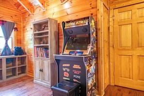 Interior - Peaceful 3BD Cabin w/ Firepit! HOT TUB + Location! (Sevierville)