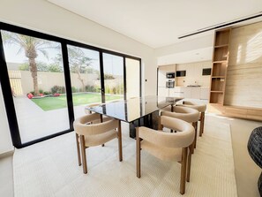 Villa | Restauration dans la chambre