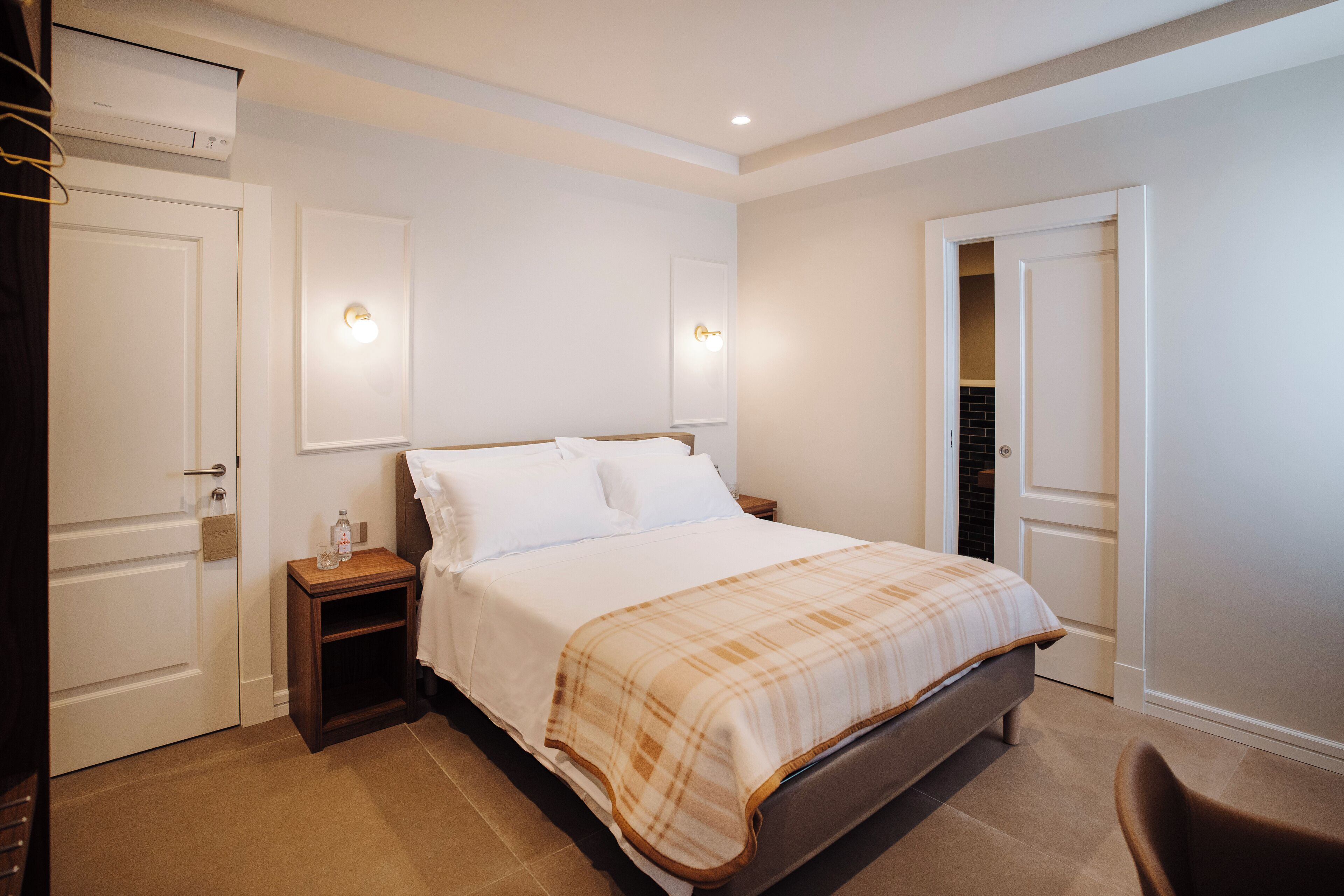 Deluxe Room, 1 Double Bed | In-room safe, free WiFi