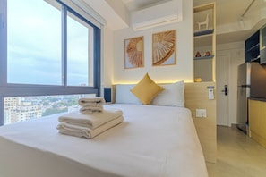 Studio | Blackout drapes, iron/ironing board, free WiFi, bed sheets