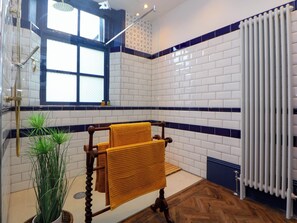 Shower - Ismay Lounge Apartment- Titanic Interest (Liverpool)