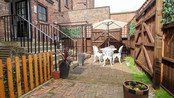 Tempat makan outdoor