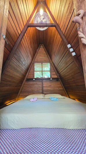 Comfort tweepersoonskamer, 1 slaapkamer | Individueel gedecoreerd, een laptopwerkplek, gratis wifi, beddengoed