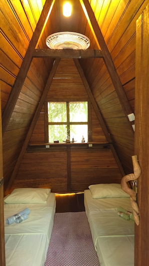 Comfort tweepersoonskamer, 1 slaapkamer | Individueel gedecoreerd, een laptopwerkplek, gratis wifi, beddengoed