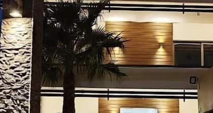 Finikas Suites & Apartments by Airstay